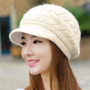 2 for $40 Beige Beret knittet fur Beanie